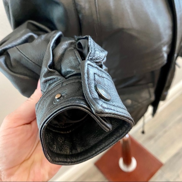 The Connection New York Genuine Leather Jacket - Picture 4 of 11